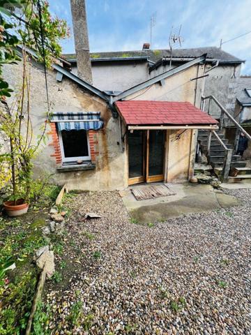 Maison à vendre à Châtillon-sur-Indre dans l'Indre (36700), ref : 016/402