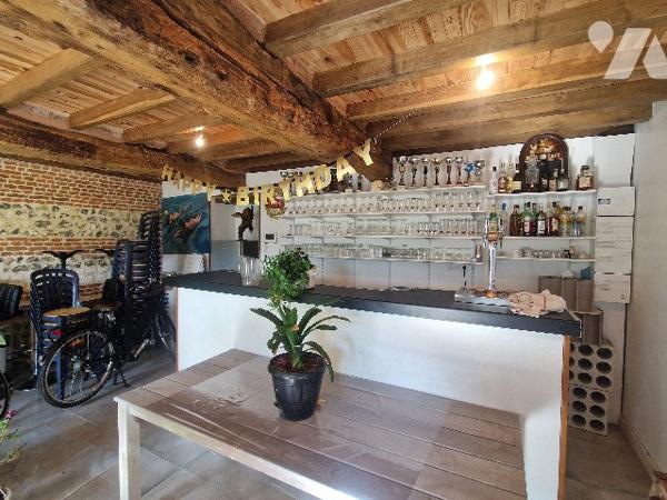 Proche de la cote d'Albâtre, maison d'~220m² et son moulin d'~159m² sur un terrain d'~9700m².