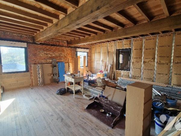 Proche de la cote d'Albâtre, maison d'~220m² et son moulin d'~159m² sur un terrain d'~9700m².