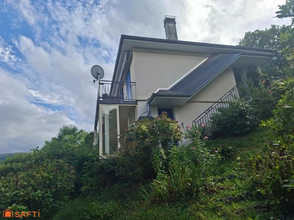 MAISON AVEC VUE DÉGAGÉE, JARDIN ARBORÉ ET ESPACES EN REZ-DE-JARDIN