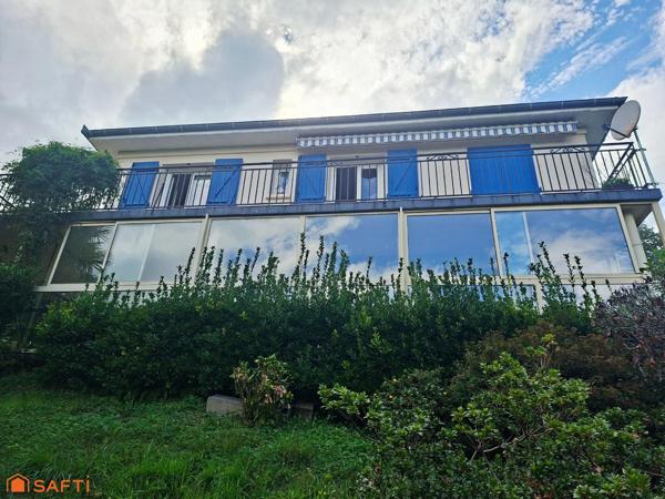MAISON AVEC VUE DÉGAGÉE, JARDIN ARBORÉ ET ESPACES EN REZ-DE-JARDIN