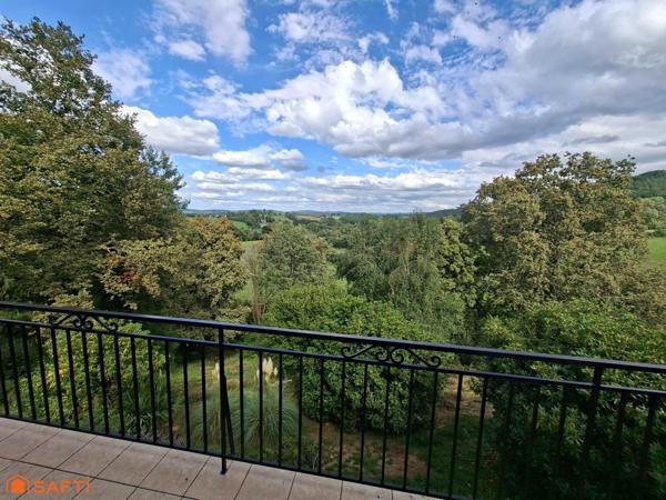 MAISON AVEC VUE DÉGAGÉE, JARDIN ARBORÉ ET ESPACES EN REZ-DE-JARDIN