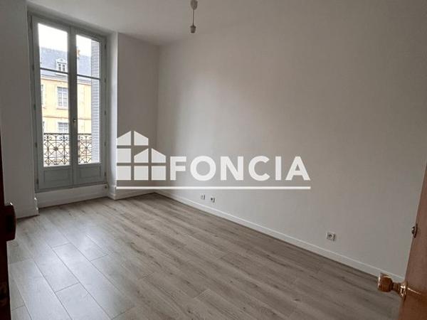 Location Appartement 2 pièces 40 m² - 6 RUE DU DOCTEUR CHAUSSIER Dijon 21000