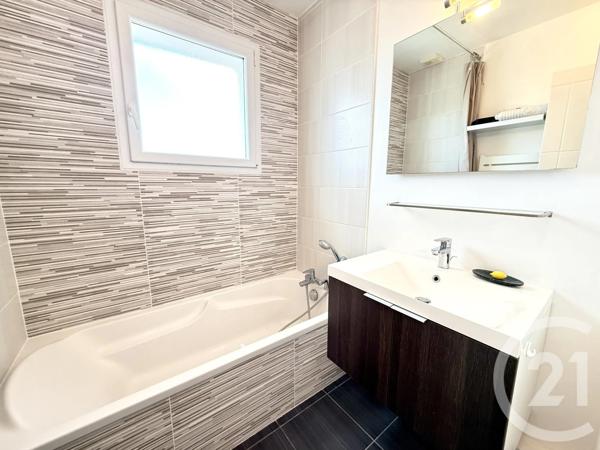 Maison à vendre  5 pièces - 89 m 2   LA CHAPELLE SUR ERDRE  - 44