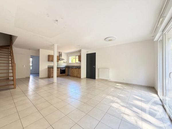 Maison à vendre  5 pièces - 89 m 2   LA CHAPELLE SUR ERDRE  - 44