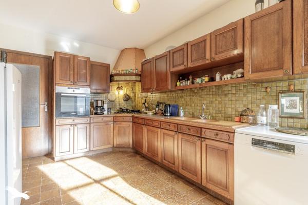 Maison à vendre |  Saint-Amand-Montrond |  7 pièces | 160 m²