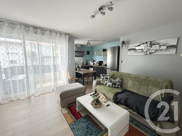 Appartement F2 à vendre  2 pièces - 44,96 m 2   LA ROCHE SUR YON  - 85