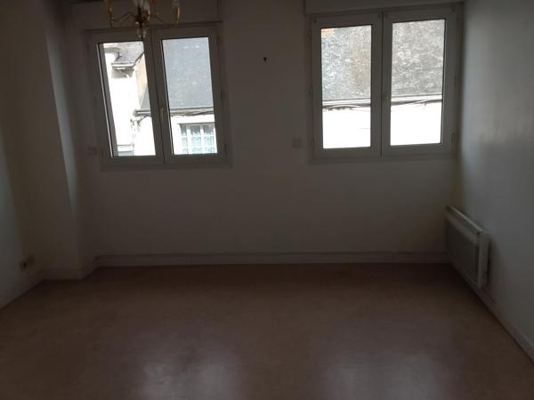 Bel appartement situé en plein centre ville ,à saisir d'urgence