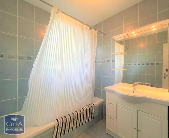 Maison à louer 3 pièces 68.06m² Coutras (33230)