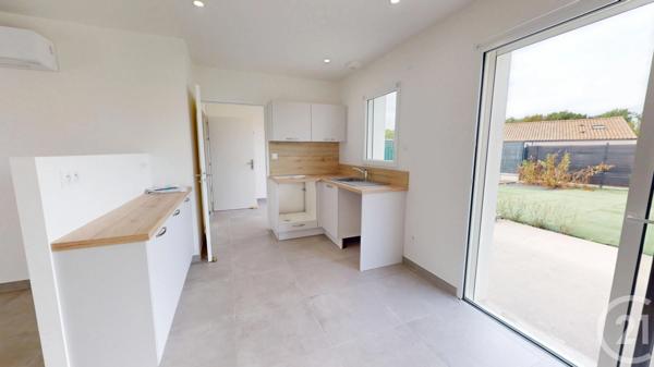 Maison à vendre  4 pièces - 83,30 m 2   ANGLES  - 85