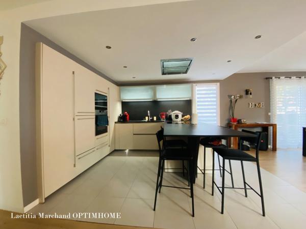 Maison 4 faces de plain pieds proche Prades (66)