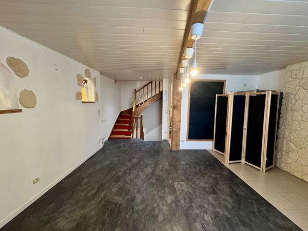 Grande Maison de bourg, 132 m2, 3 chambres, village médiéval