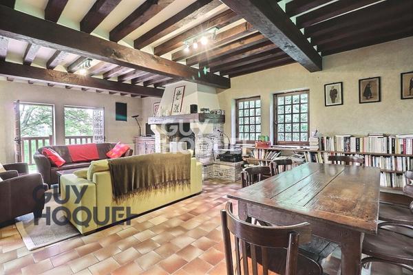 10 km de Bernay, magnifique propriété avec vue imprenable sur la vallée