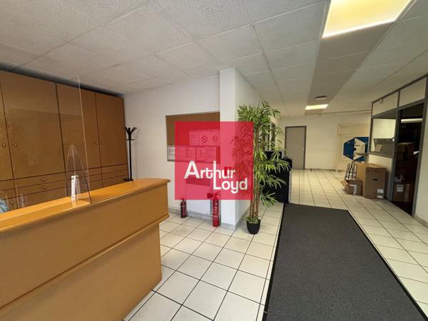 BUREAUX À LOUER - SEYSSINS - SECTEUR RONDEAU - 151 M² EN RDC