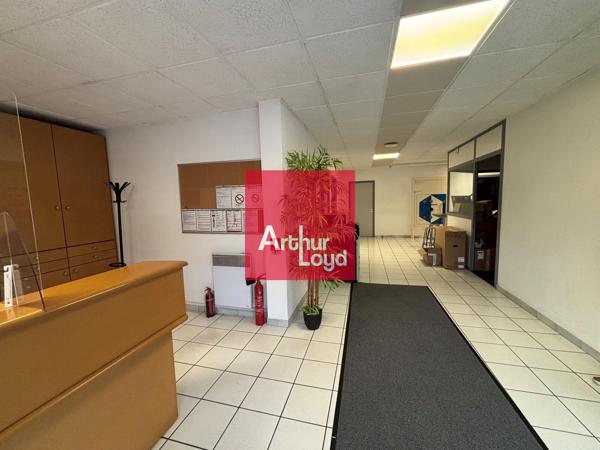 BUREAUX À LOUER - SEYSSINS - SECTEUR RONDEAU - 151 M² EN RDC