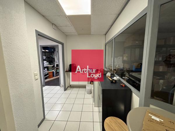 BUREAUX À LOUER - SEYSSINS - SECTEUR RONDEAU - 151 M² EN RDC