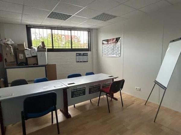 Location Local commercial 7 pièces 207 m2 à Chartres