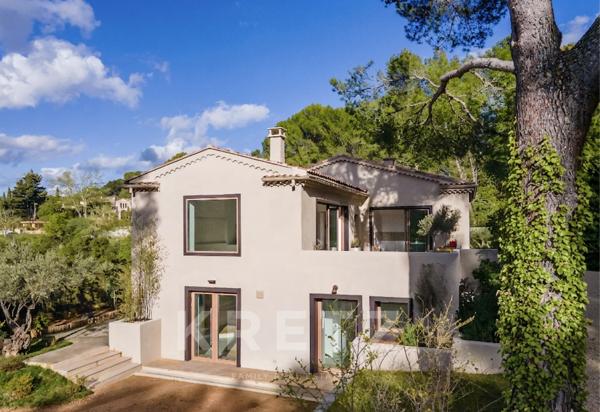 Maison rénovée à 5 mn du centre ville d’Aix-en-Provence, au cœur du très prisé site des Pinchinats