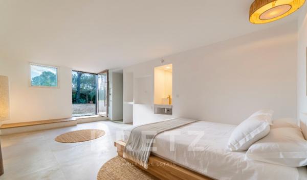 Maison rénovée à 5 mn du centre ville d’Aix-en-Provence, au cœur du très prisé site des Pinchinats