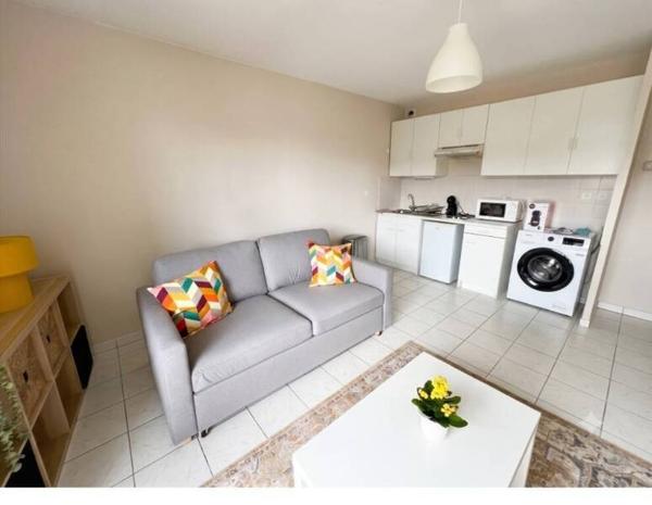 Appartement 1 pièce                                        - 44000 Nantes Réf : 11896