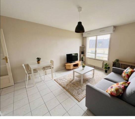Appartement 1 pièce                                        - 44000 Nantes Réf : 11896