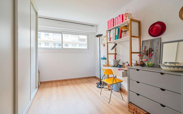 Appartement à vendre    3 pièces • 68 m2 Paris 20