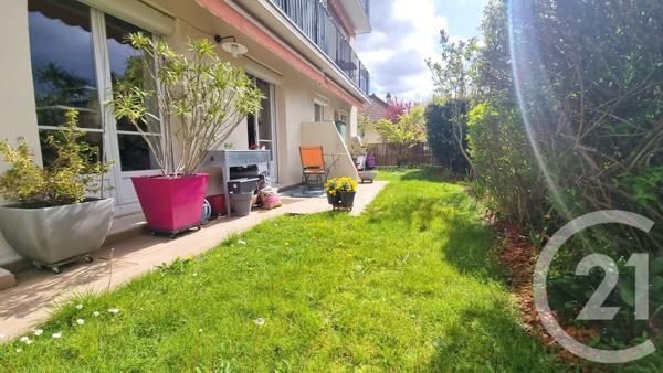 Appartement F5 à vendre  5 pièces - 87,04 m2 ST MAUR DES FOSSES - 94