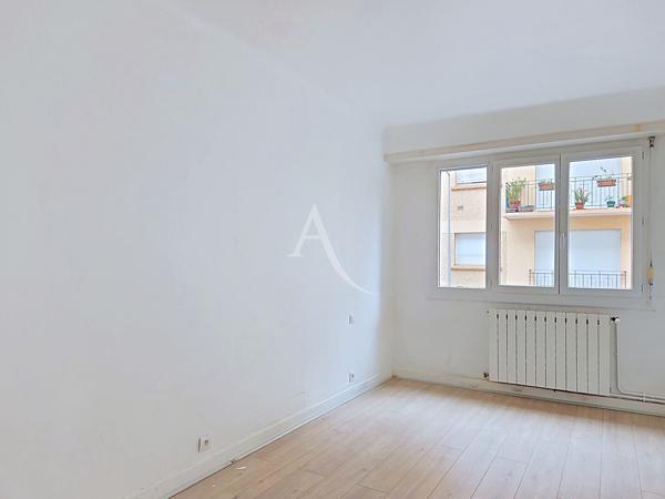 Appartement T3 à vendre - Pau Centre - 2 chambres - Balcon - Cave