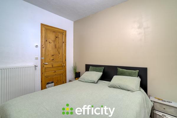 Maison
         5 pièces
        - 110 m² Exclusivité 229 900 € *