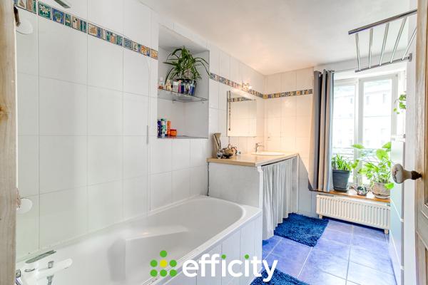 Maison
         5 pièces
        - 110 m² Exclusivité 229 900 € *