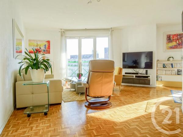 Appartement F5 à vendre  5 pièces - 106 m 2   LYON  - 69003