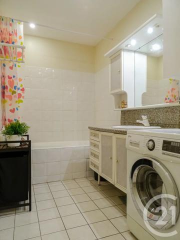 Appartement F5 à vendre  5 pièces - 106 m 2   LYON  - 69003