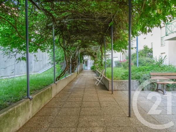 Appartement F5 à vendre  5 pièces - 106 m 2   LYON  - 69003