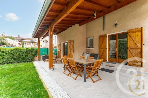 Appartement F5 à vendre  5 pièces - 106 m 2   LYON  - 69003