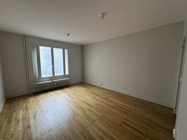 TOURS CENTRE BUREAUX A LOUER 34 M² RDC