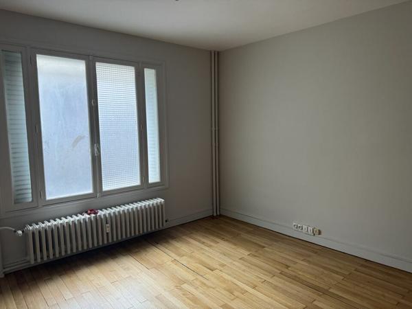 TOURS CENTRE BUREAUX A LOUER 34 M² RDC