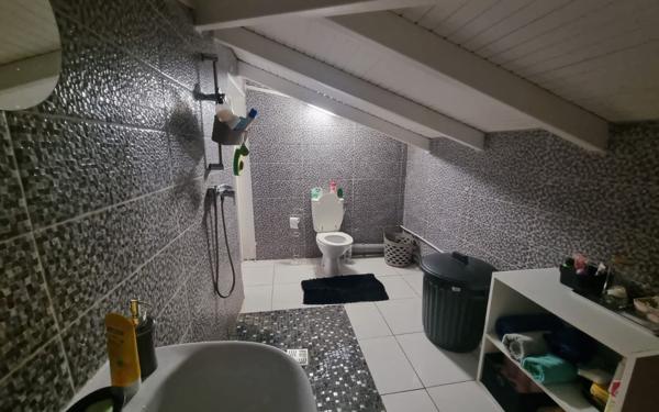 Appartement à louer    2 pièces •  Les Abymes