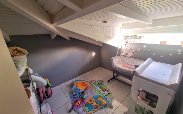 Appartement à louer    2 pièces •  Les Abymes