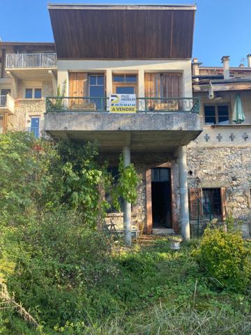 Grande maison de Village