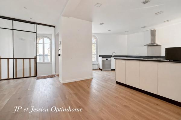 SENLIS — Centre historique – Duplex indépendant, Esprit maison
