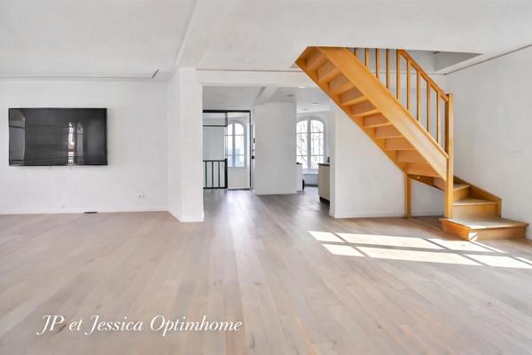 SENLIS — Centre historique – Duplex indépendant, Esprit maison