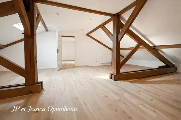 SENLIS — Centre historique – Duplex indépendant, Esprit maison