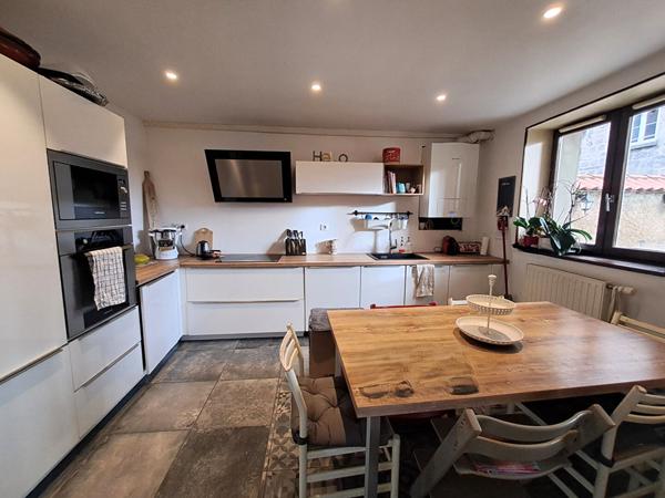 Maison Soucieu En Jarrest 7 pièces 175 m2