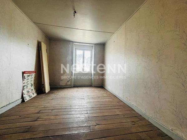 A VENDRE LAGRAULIERE MAISON DE BOURG A RENOVER