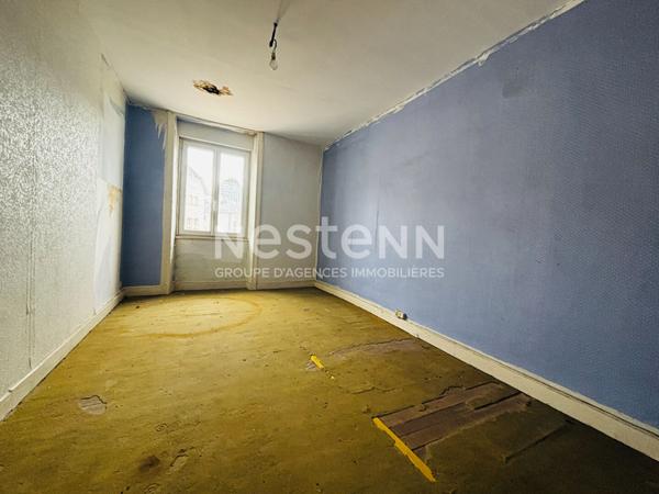 A VENDRE LAGRAULIERE MAISON DE BOURG A RENOVER