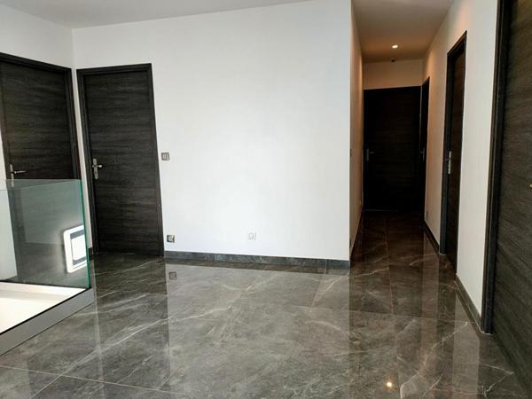 MAISON 224 m² - 7 PIECES - GARAGE ET DEPENDANCES - TERRAIN 3232 m²