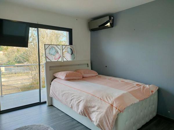 MAISON 224 m² - 7 PIECES - GARAGE ET DEPENDANCES - TERRAIN 3232 m²