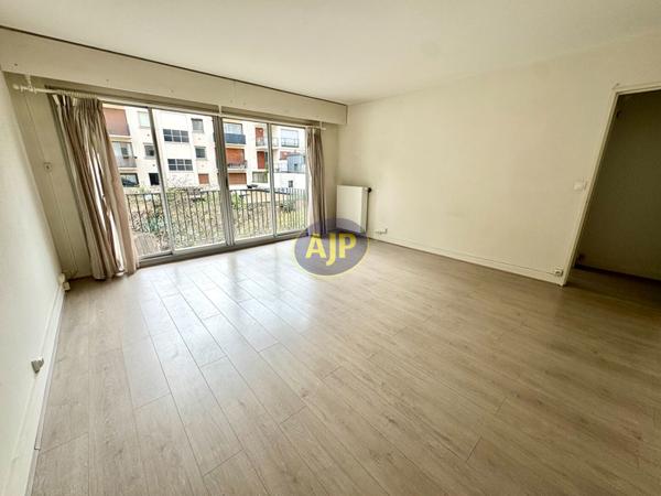 Vente appartement Paris 15eme : 376 000 € - AJP Immobilier Paris 15 - Agence Grenelle