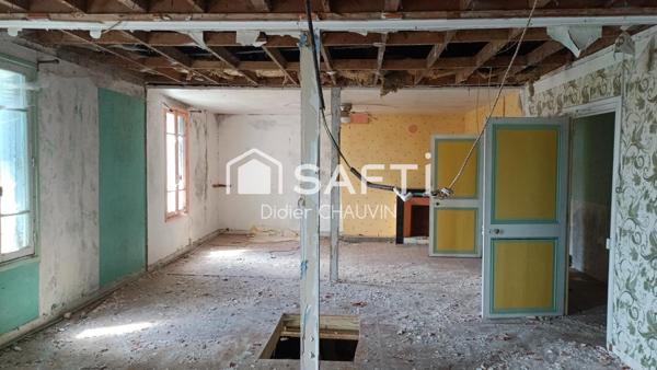 CHARENTAISE A RESTAURER PROCHE AIGREFEUILLE