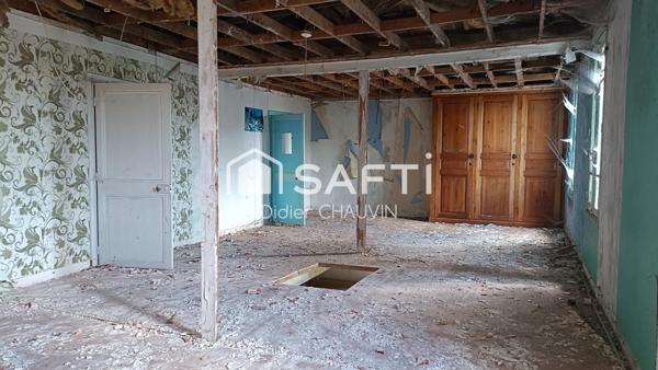 CHARENTAISE A RESTAURER PROCHE AIGREFEUILLE